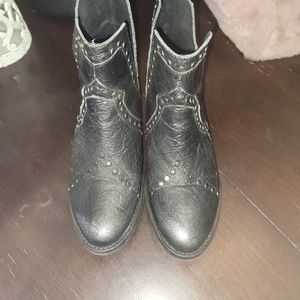 Very Volatile leather booties new without box